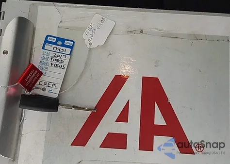 2017 Ford Focus S из США, поврежденный, VIN 1FADP3E26HL215357